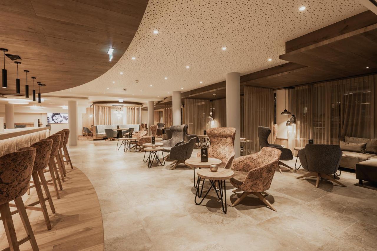 Firstpeak Hotel 4*